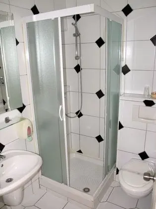 Economy Tek Büyük Yataklı Oda