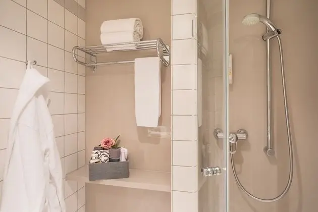 Basic Tek Büyük Yataklı Oda