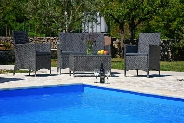 Villa, Sigara İçilebilir