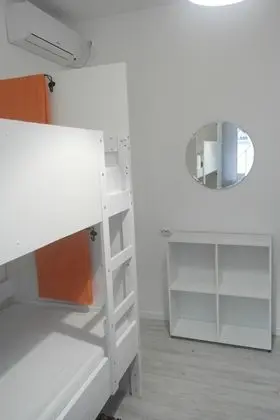 Ortak Ranzalı Oda, Sadece kadınlar için (2 Bunk Beds)