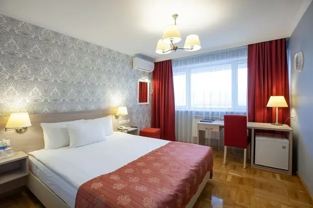 Standard Tek Büyük Yataklı Oda