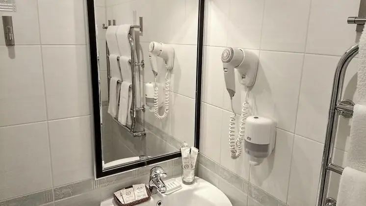 Comfort Tek Büyük Yataklı Oda