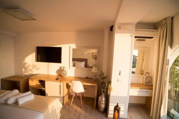 Standard Suite, Sea View