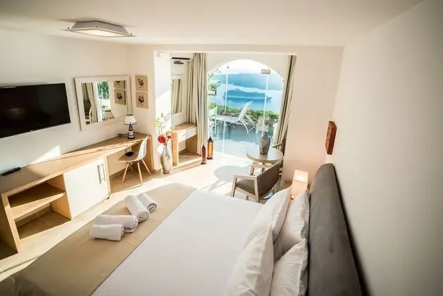 Standard Suite, Sea View
