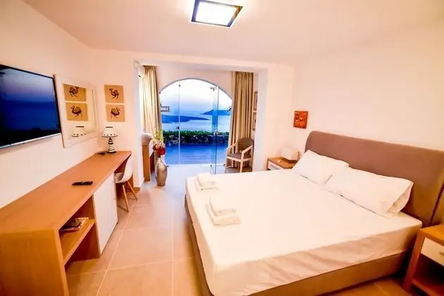 Standard Suite, Sea View