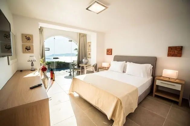 Standard Suite, Sea View