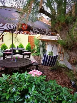 Family Oda, Bahçe Manzaralı (5 beds)