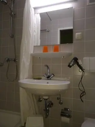 Classic Tek Büyük Yataklı Oda