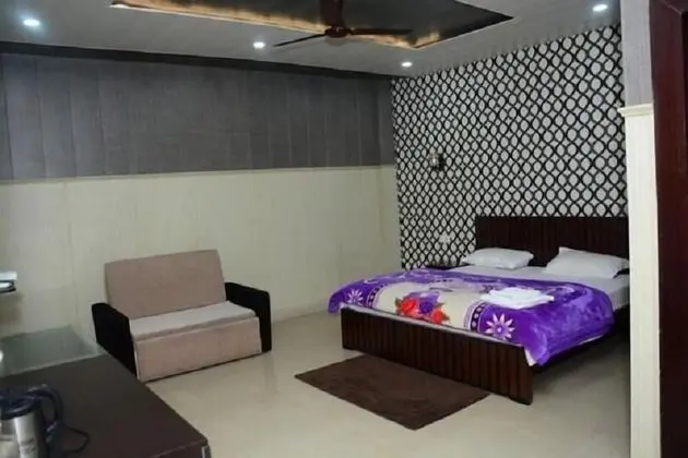 Luxury Tek Büyük Yataklı Oda