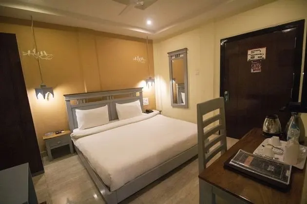 Deluxe Tek Büyük Yataklı Oda