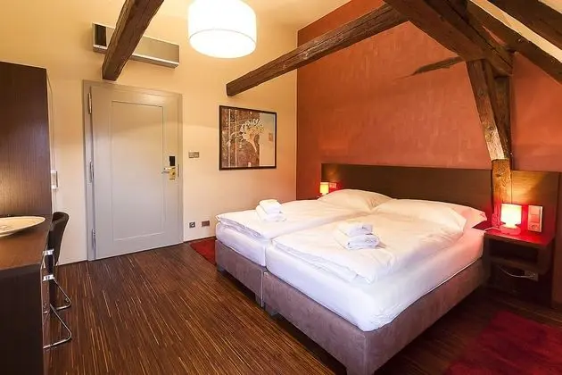 Standard Tek Büyük Yataklı Oda