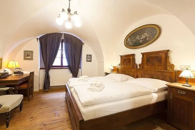 Standard Tek Büyük Yataklı Oda