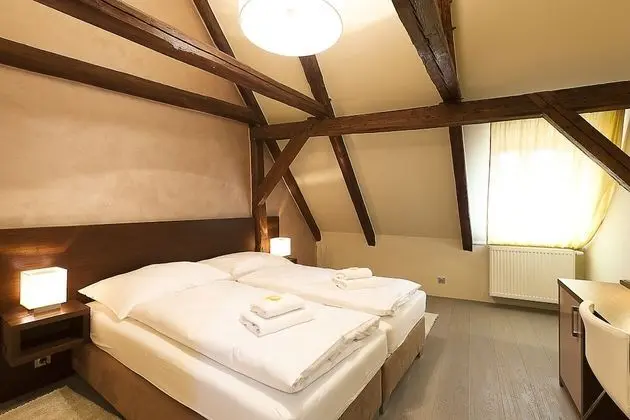 Standard Tek Büyük Yataklı Oda