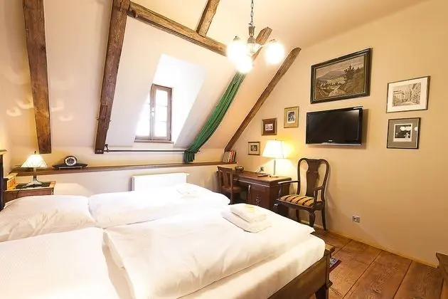 Standard Tek Büyük Yataklı Oda