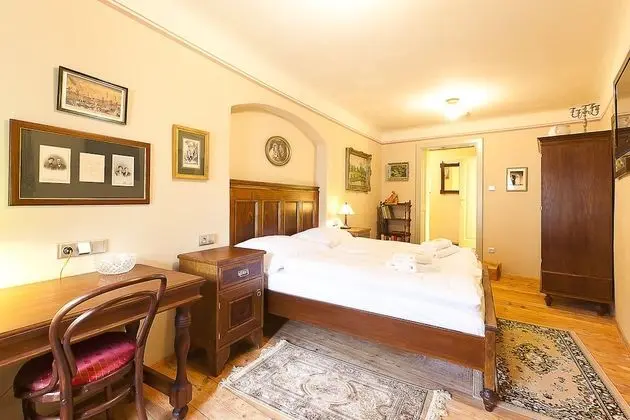 Standard Tek Büyük Yataklı Oda