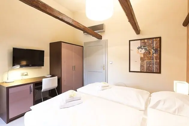 Standard Tek Büyük Yataklı Oda