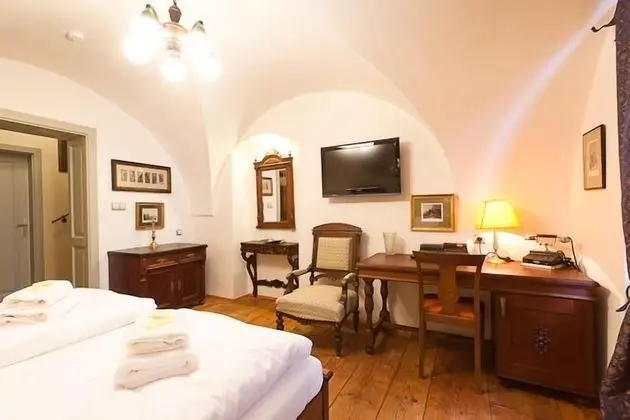 Standard Tek Büyük Yataklı Oda