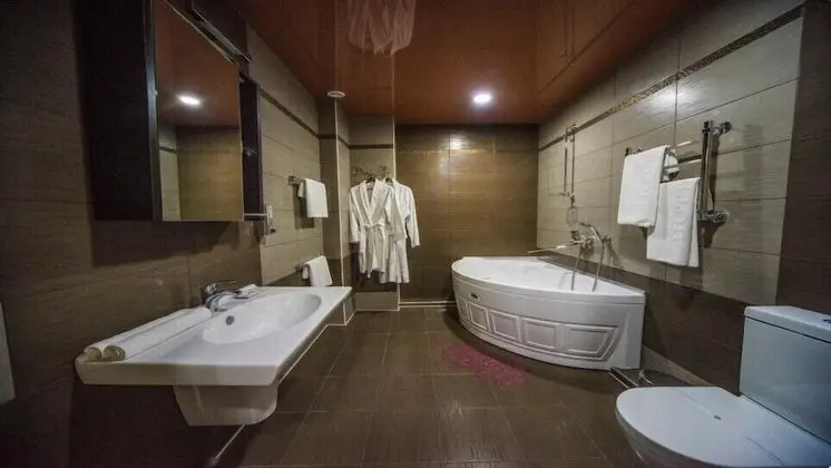Deluxe Tek Büyük Yataklı Oda, 1 Çift Kişilik Yatak ve Çekyat