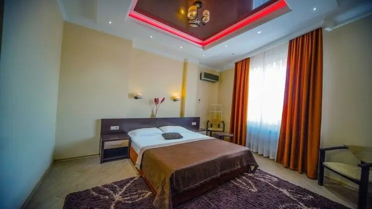 Standard Tek Büyük veya İki Ayrı Yataklı Oda