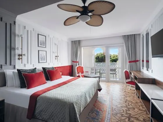 https://images.etstur.com/imgproxy/resize/2560x1440/files/images/hotelImages/etsrooms/67/Kremlin_Palace_20250904154158_4.jpg