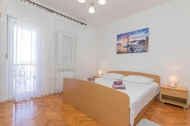 Apart Daire (Krešo - 100 m from sea - A1 desni(4+)