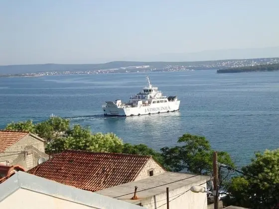 Apart Daire (Krešo - 100 m from sea - A1 desni(4+)
