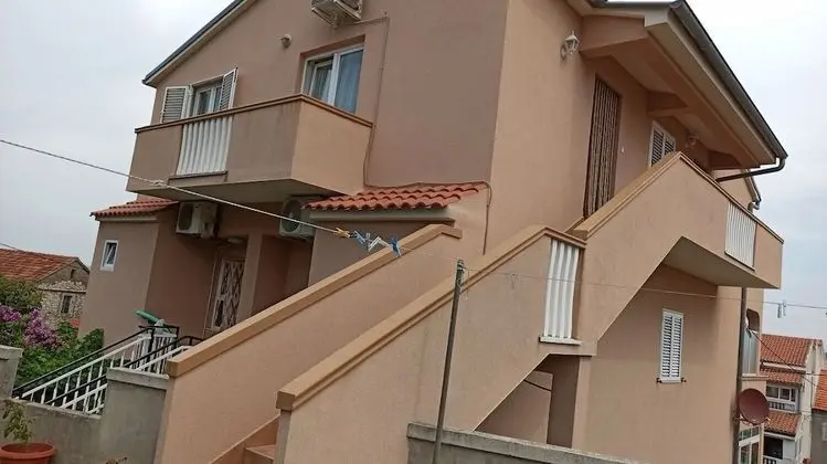 Apart Daire (Krešo - 100 m from sea - A1 desni(4+)