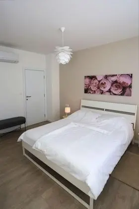 Ev (Kreso - with pool - H(8))