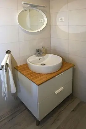 Ev (Kreso - with pool - H(8))