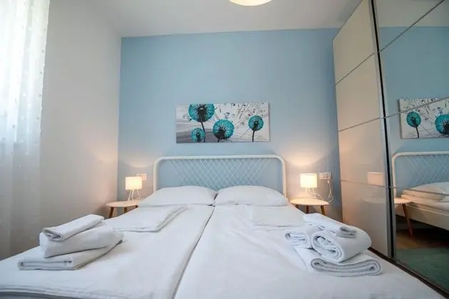 Ev (Kreso - with pool - H(8))