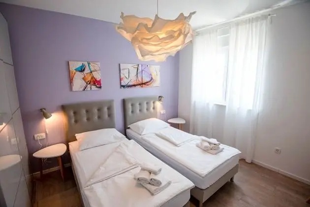 Ev (Kreso - with pool - H(8))