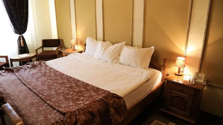 Comfort Tek Büyük Yataklı Oda