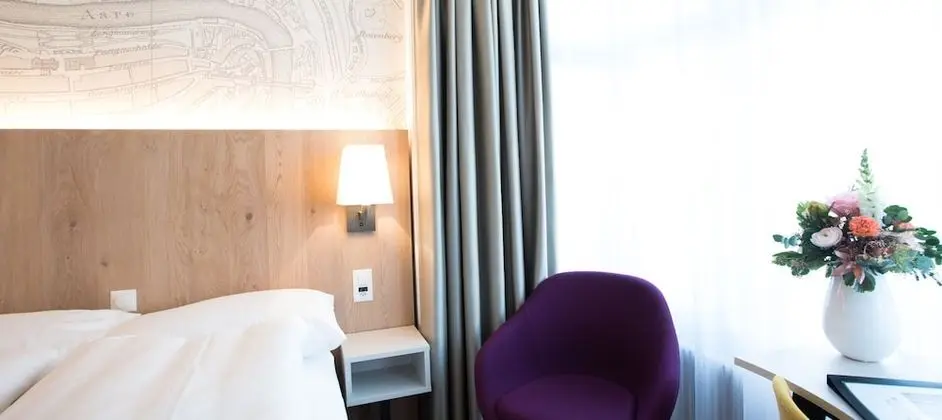 Style Queen Room