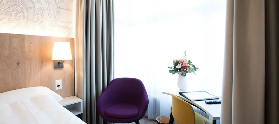 Style Queen Room