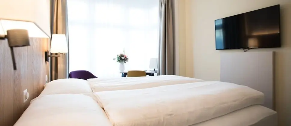 Style Queen Room