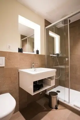Style Queen Room