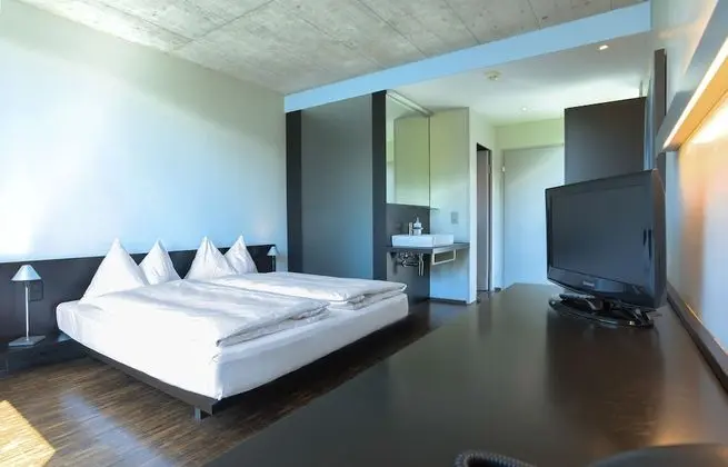 Basic Tek Büyük Yataklı Oda