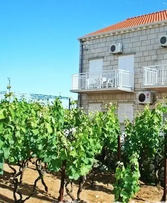 Apart Daire (Krila - cozy and seaview - A1(2+2))