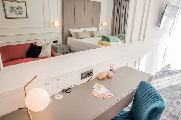 Deluxe Tek Büyük Yataklı Oda, Balkon, Deniz Manzaralı