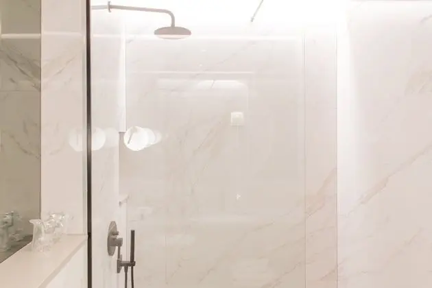 Deluxe Tek Büyük Yataklı Oda, Balkon, Deniz Manzaralı