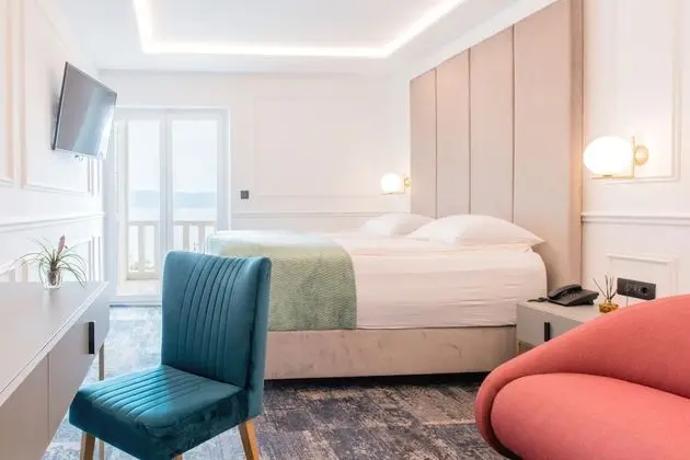 Deluxe Üç Kişilik Oda, Balkon, Deniz Manzaralı