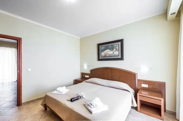 Deluxe Tek Büyük veya İki Ayrı Yataklı Oda, Birden Çok Yatak, Sigara İçilmez, Özel Banyo