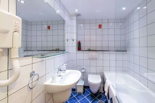 Deluxe Tek Büyük veya İki Ayrı Yataklı Oda, Birden Çok Yatak, Sigara İçilmez, Özel Banyo