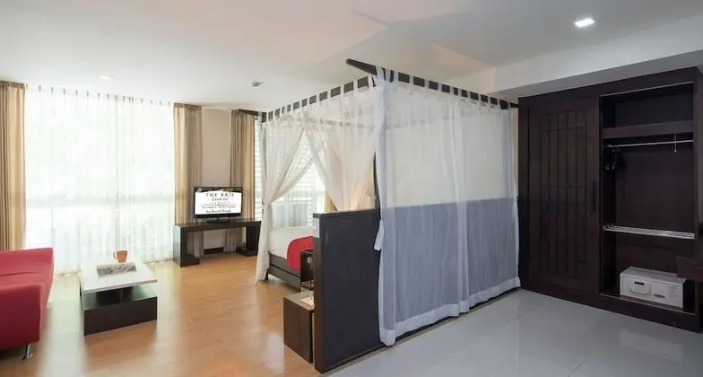 Studio Deluxe