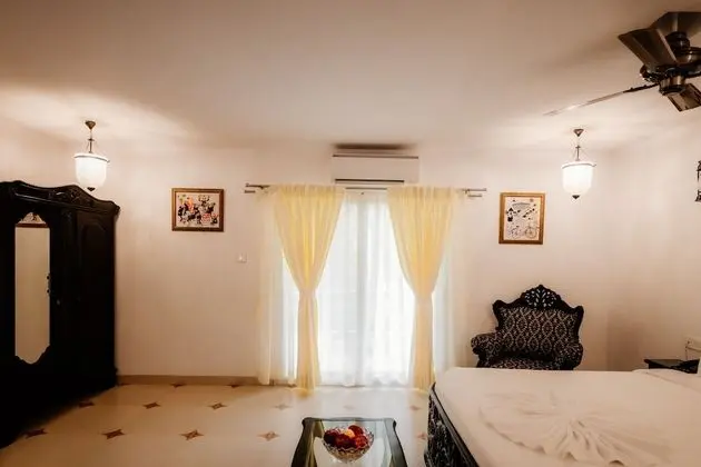 Premium Tek Büyük Yataklı Oda