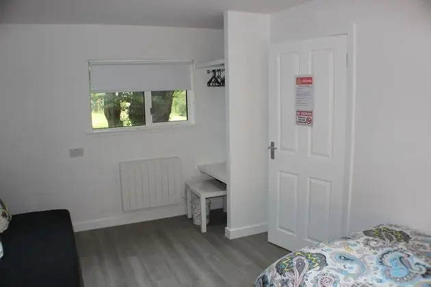 İki Ayrı Yataklı Oda, Ortak Banyo (Medium Twin Room)