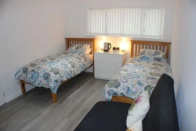 İki Ayrı Yataklı Oda, Ortak Banyo (Medium Twin Room)