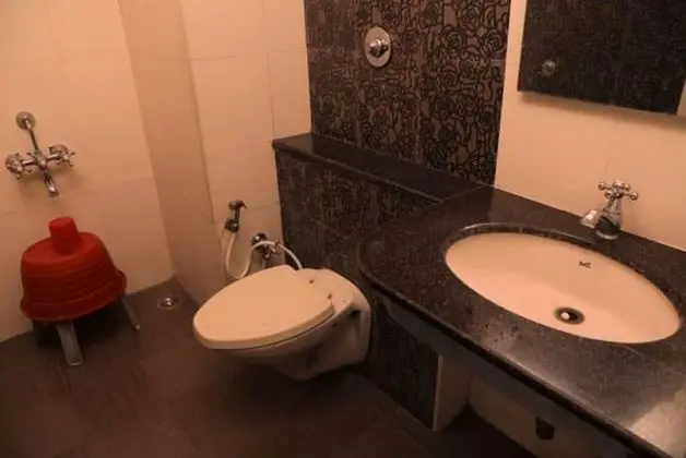 Deluxe Tek Büyük Yataklı Oda, Engellilere Uygun, Şehir Manzaralı