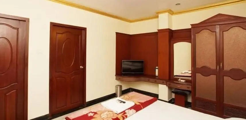 Deluxe Tek Büyük Yataklı Oda, 1 En Büyük (King) Boy Yatak, Engellilere Uygun, Şehir Manzaralı