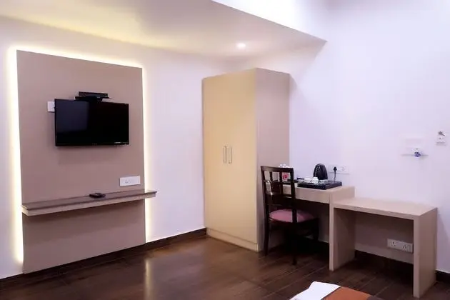 Deluxe Tek Büyük Yataklı Oda